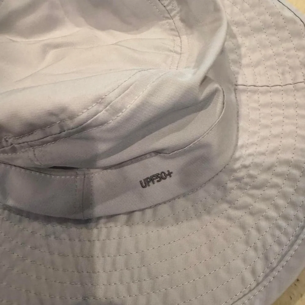 CTR Chaos Thermal Regulation Light Gray UPF 50+ Sun Bucket Hat Size M/L
